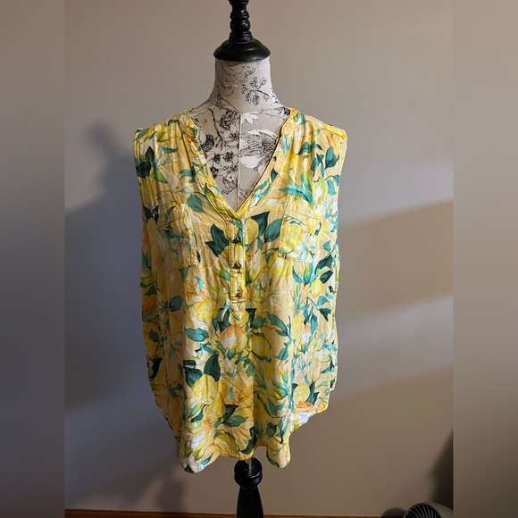 torrid Tops - Torrid Yellow & Green Floral Sleeveless Blouse Size 1X
